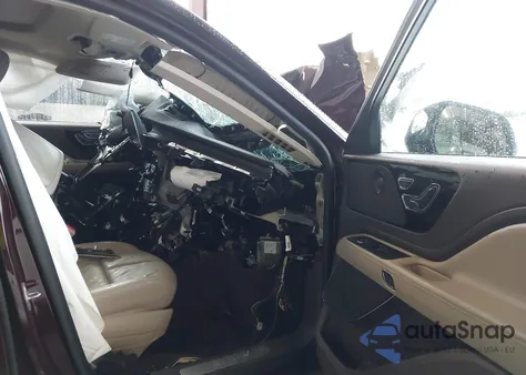 2024 Lincoln Aviator Reserve z USA, uszkodzony, nr VIN 5LM5J7XC8RGL07165